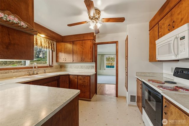 1044 N Clinton St, Walla Walla, WA 99362