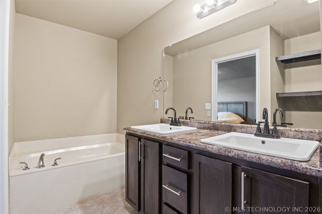 3014 Talbot Circle, Bartlesville, OK 74006