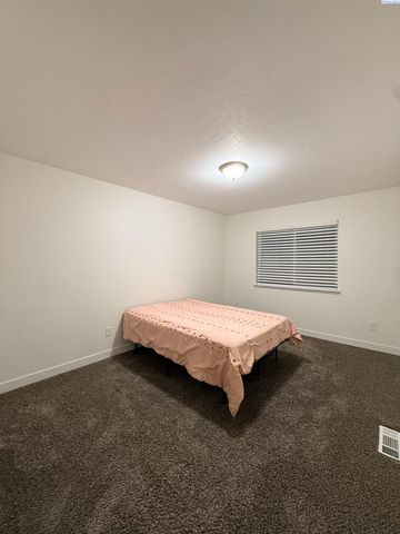 1140 S Cedar Pl, Kennewick, WA 99337