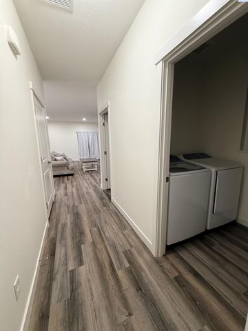 1140 S Cedar Pl, Kennewick, WA 99337