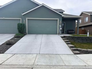 1140 S Cedar Pl, Kennewick, WA 99337