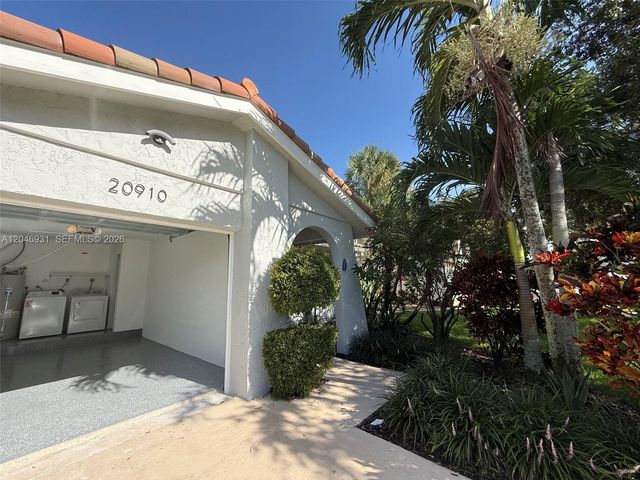 20910 Estada Lane NA, Boca Raton, FL 33433