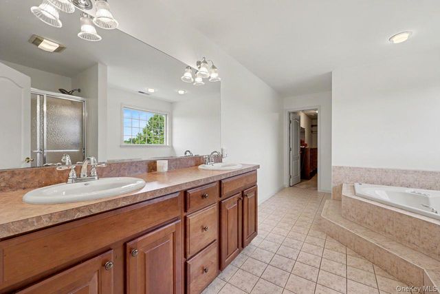 23 Monarch Drive, Hopewell Junction, NY 12533