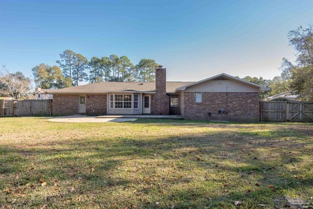 8238 Li Fair Dr, Pensacola, FL 32506