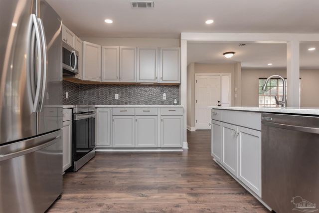 8238 Li Fair Dr, Pensacola, FL 32506