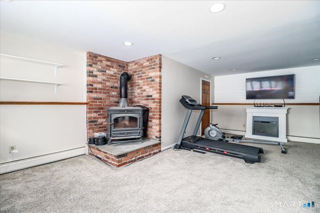 25 Howland Road, New Milford, CT 06776