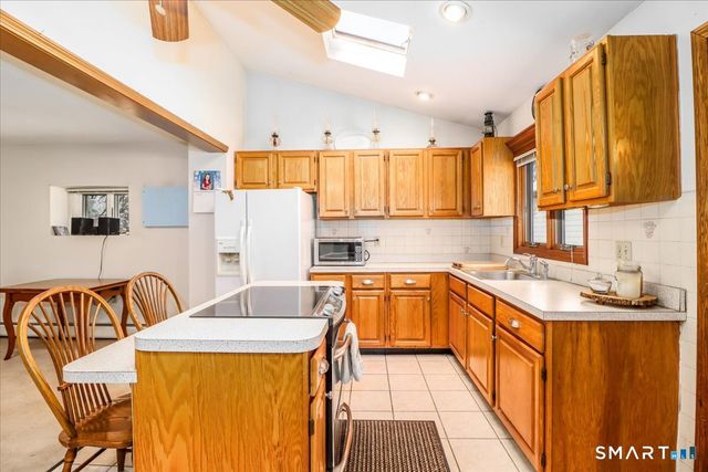 25 Howland Road, New Milford, CT 06776