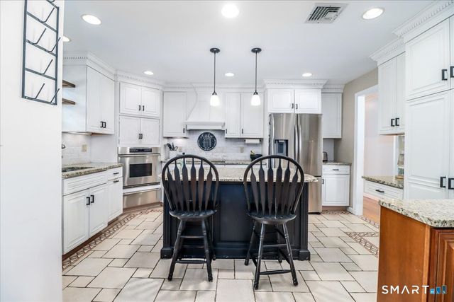 25 Howland Road, New Milford, CT 06776