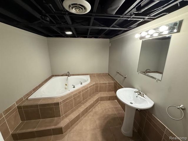 31245 Partridge Lane, Chesterfield, MI 48047