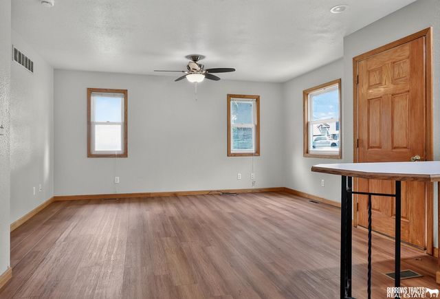910 9th Avenue, Plattsmouth, NE 68048