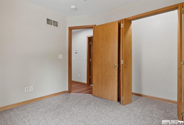 910 9th Avenue, Plattsmouth, NE 68048