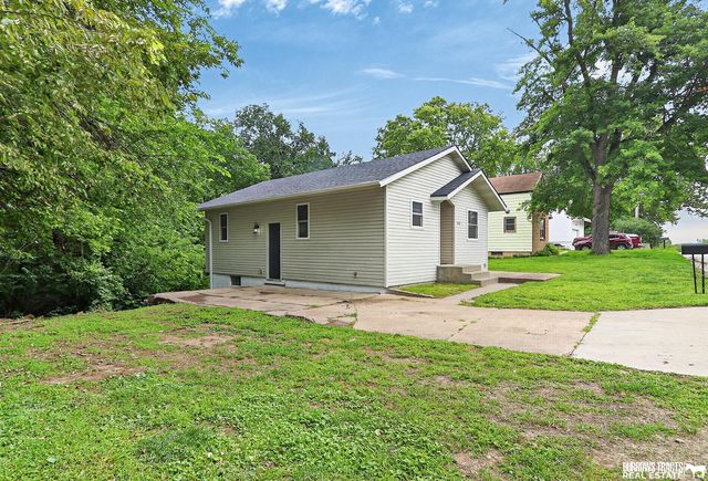 910 9th Avenue, Plattsmouth, NE 68048
