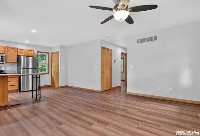 910 9th Avenue, Plattsmouth, NE 68048