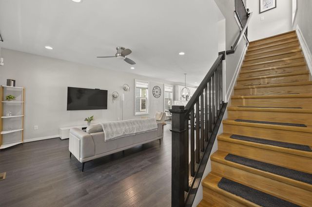 1279 N Grant Avenue, Columbus, OH 43201