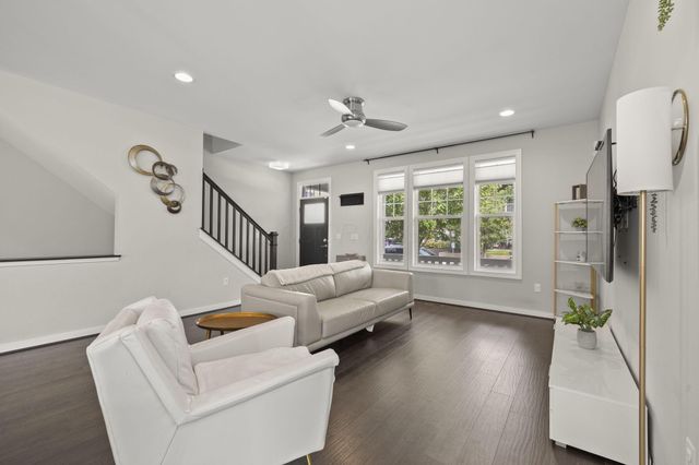 1279 N Grant Avenue, Columbus, OH 43201