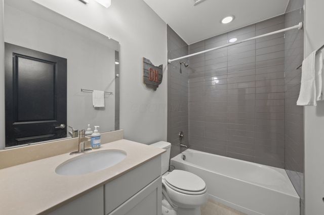 1279 N Grant Avenue, Columbus, OH 43201