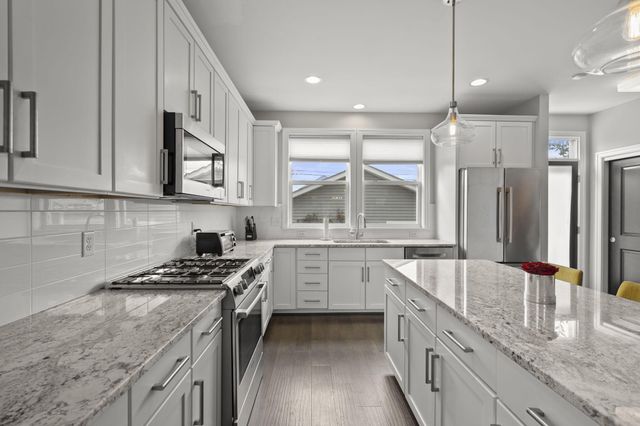 1279 N Grant Avenue, Columbus, OH 43201