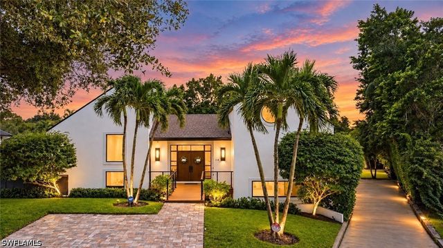 114 Westwood DR, Naples, FL 34110