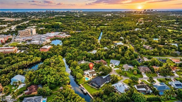 114 Westwood DR, Naples, FL 34110