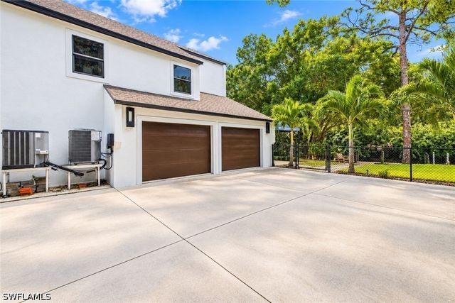 114 Westwood DR, Naples, FL 34110