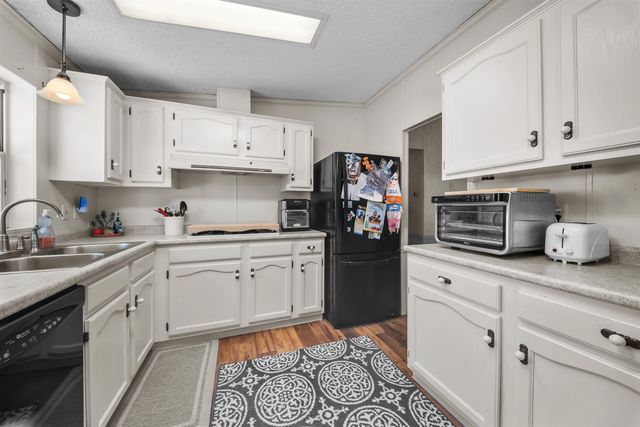 24 Granite Drive, North Hampton, NH 03862