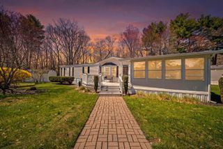 24 Granite Drive, North Hampton, NH 03862