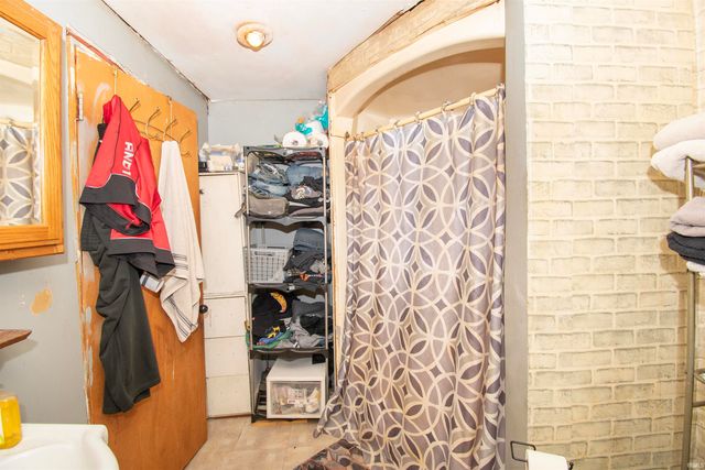 109 E Factory Street, Lagrange, IN 46761