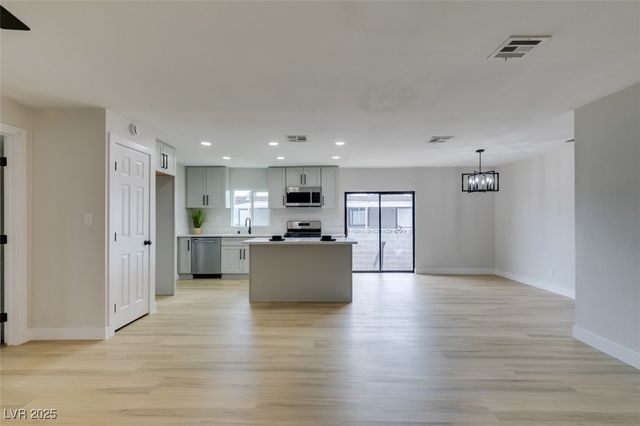 3489 Big Sur Drive, Las Vegas, NV 89122