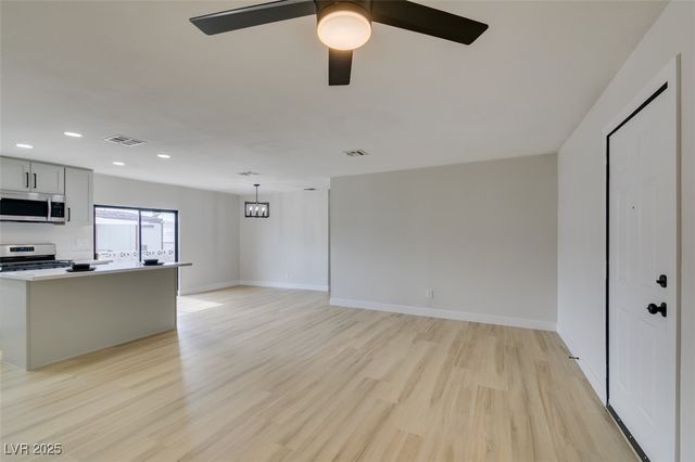 3489 Big Sur Drive, Las Vegas, NV 89122