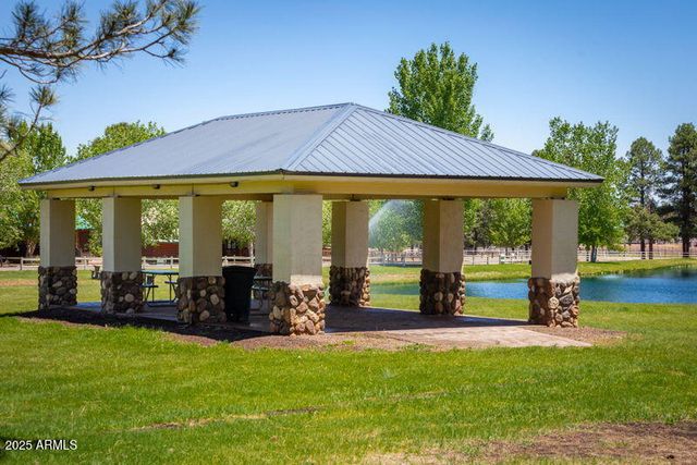 2407 Quarter Horse Trail 131, Overgaard, AZ 85933