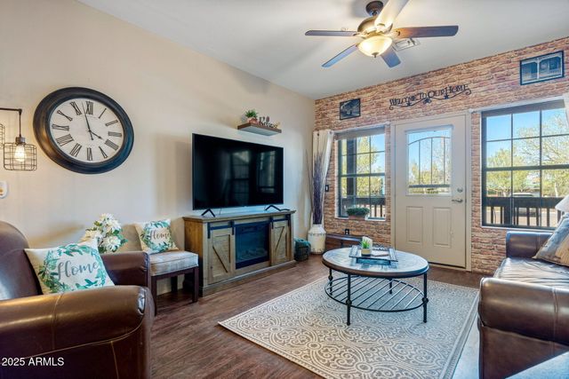 2407 Quarter Horse Trail 131, Overgaard, AZ 85933