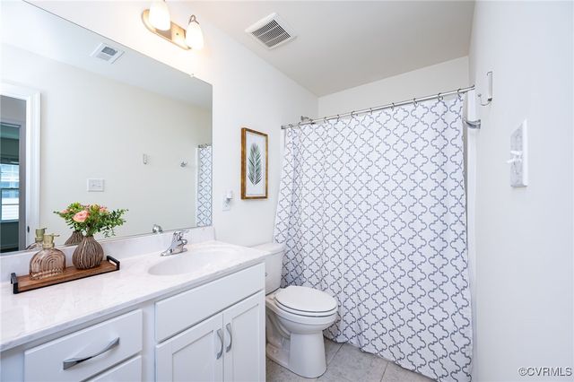 10698 Skippers St, Glen Allen, VA 23059
