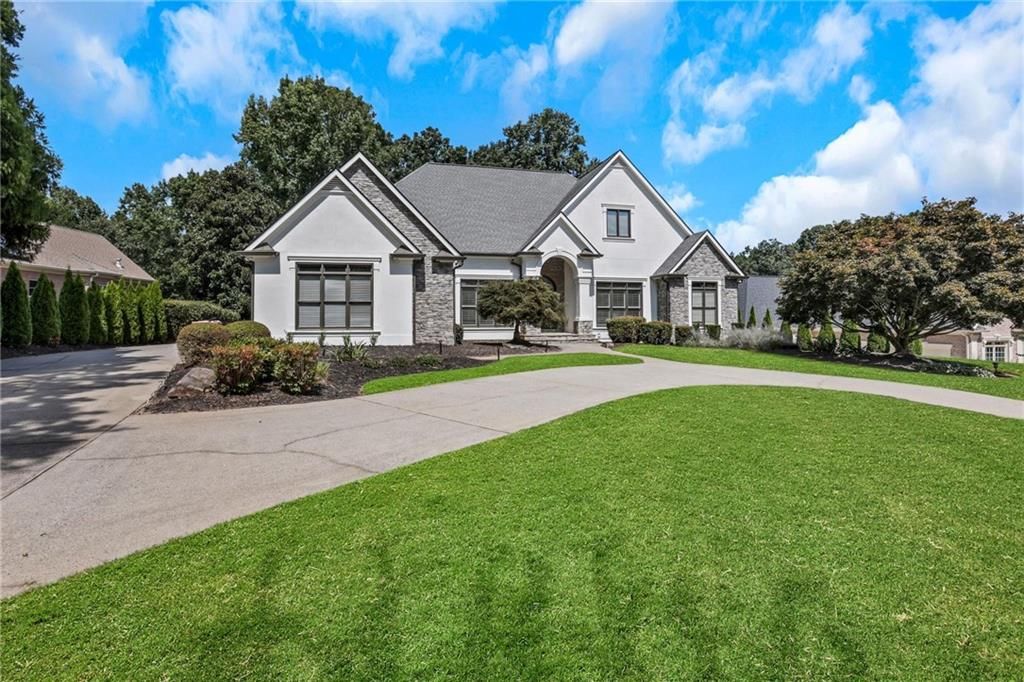 6815 Sunbriar Drive, Cumming, GA 30040