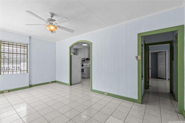 3261 Paliuli Street, Honolulu, HI 96816