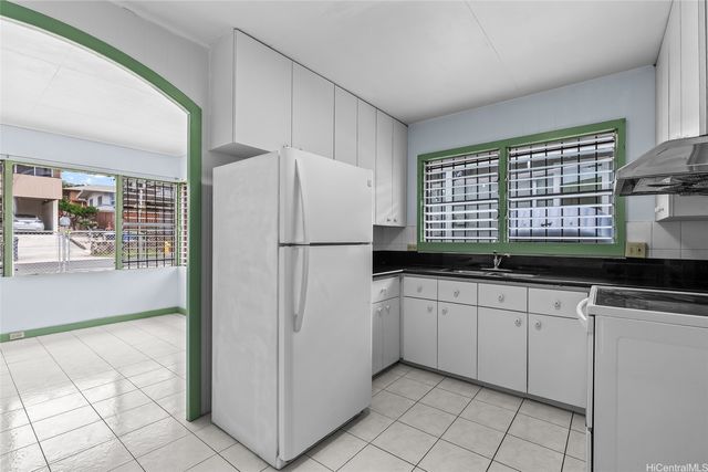 3261 Paliuli Street, Honolulu, HI 96816