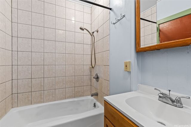 3261 Paliuli Street, Honolulu, HI 96816