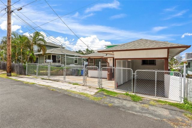 3261 Paliuli Street, Honolulu, HI 96816