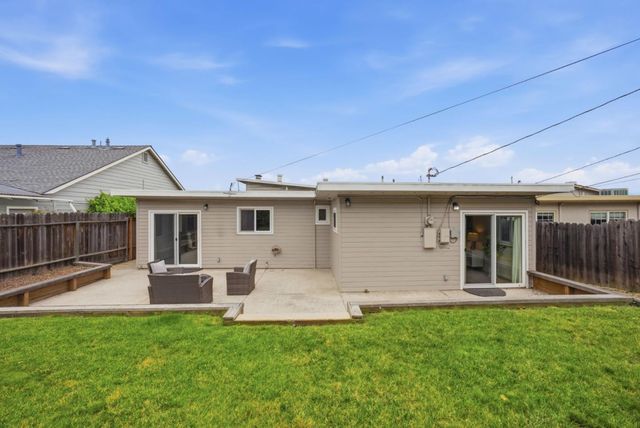 1425 Royal Avenue, San Mateo, CA 94401