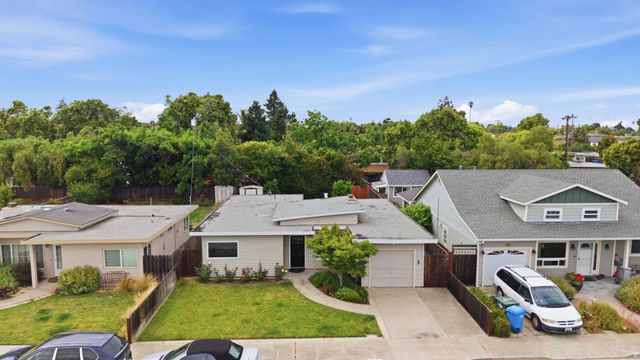 1425 Royal Avenue, San Mateo, CA 94401
