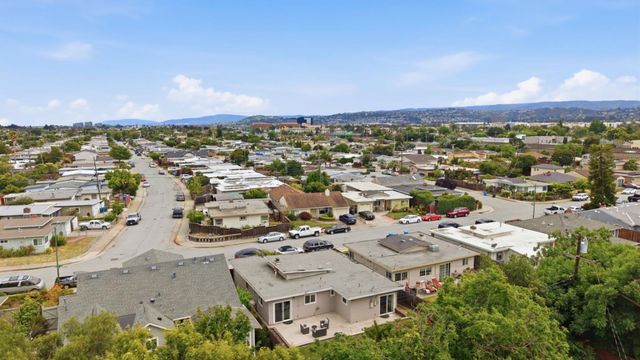 1425 Royal Avenue, San Mateo, CA 94401
