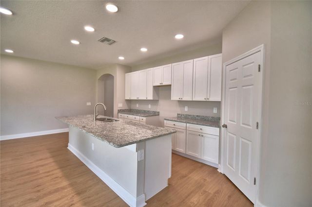 140 1ST STREET, Winter Haven, FL 33880