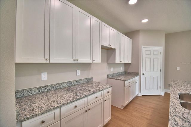140 1ST STREET, Winter Haven, FL 33880
