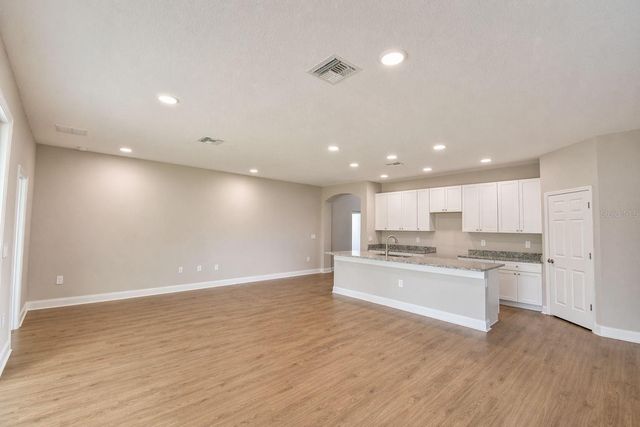 140 1ST STREET, Winter Haven, FL 33880