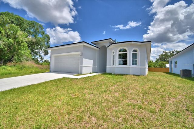 140 1ST STREET, Winter Haven, FL 33880