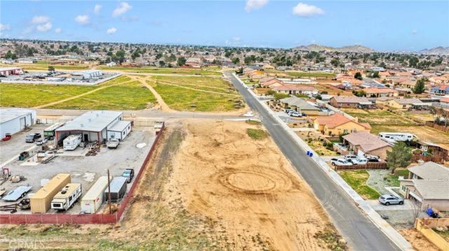 31127212 Valley, Apple Valley, CA 92307