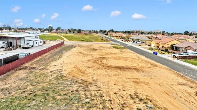 31127212 Valley, Apple Valley, CA 92307