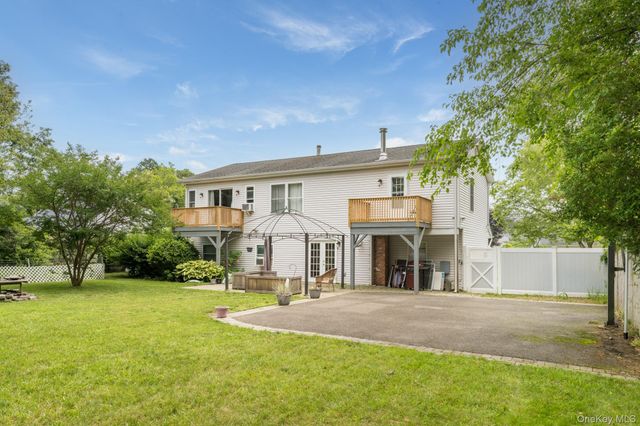 36 Balsam Drive, Medford, NY 11763