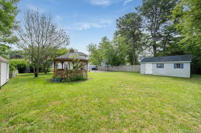 36 Balsam Drive, Medford, NY 11763