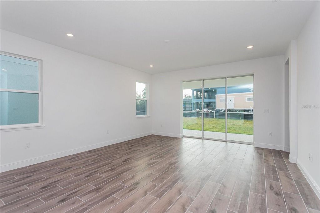 Image 8 of property listing at 6117 FLOWERING CHERRY BEND, Winter Garden, FL 34787