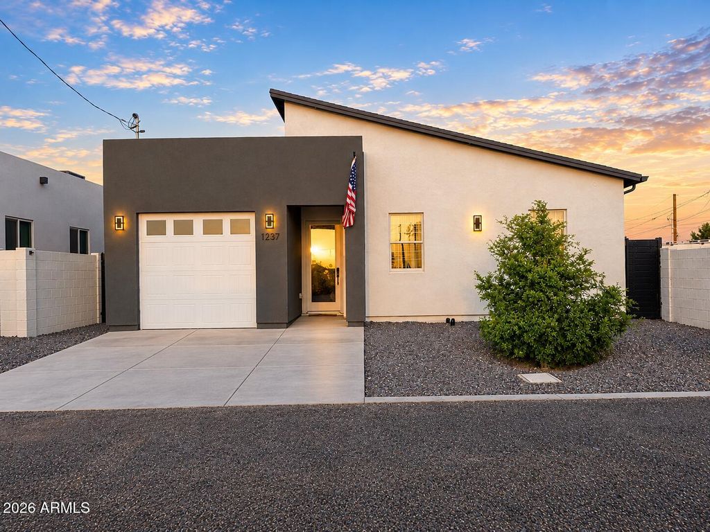 1237 S 15TH Drive, Phoenix, AZ 85007 — exterior